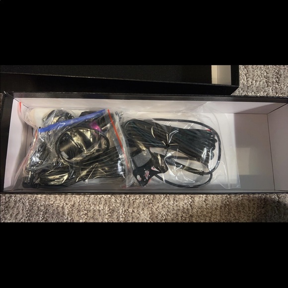 Vehicle back up camera - Picture 3 of 6